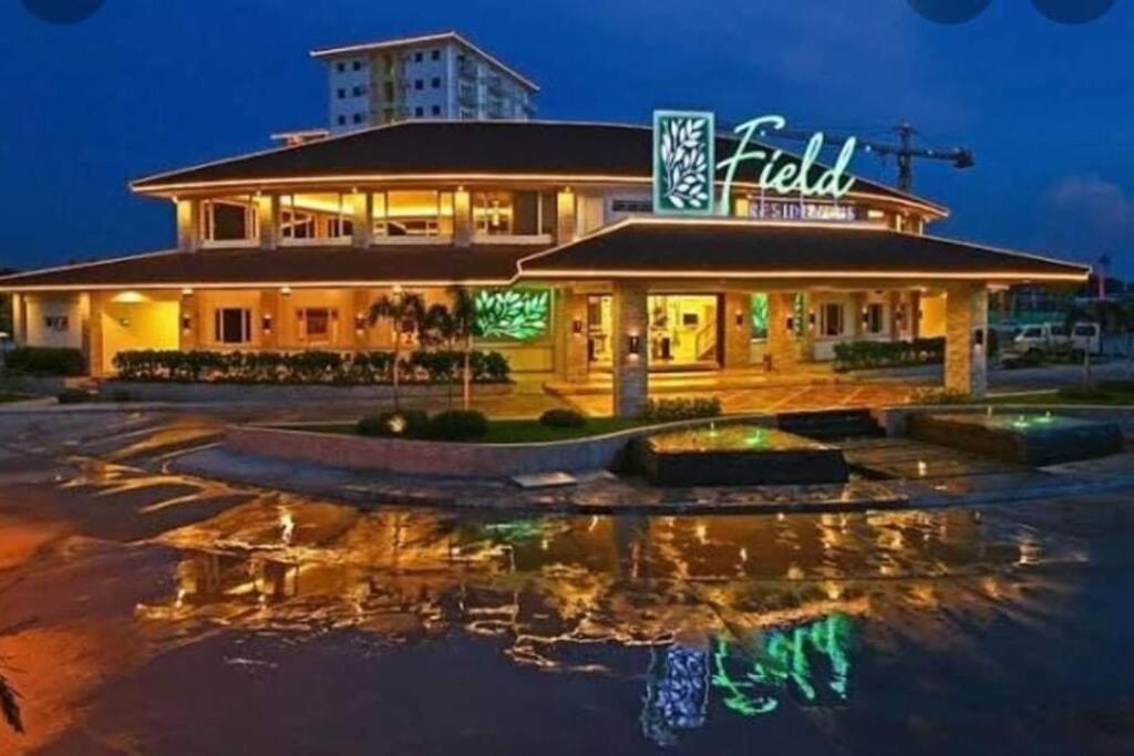 Field Residences Paranaque City Exterior photo